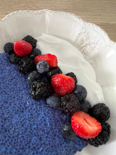 Recette de pudding de chia à la spiruline bleue